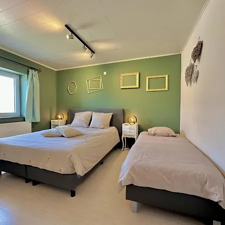 Le Grenier De Louise Holiday home Gimnee